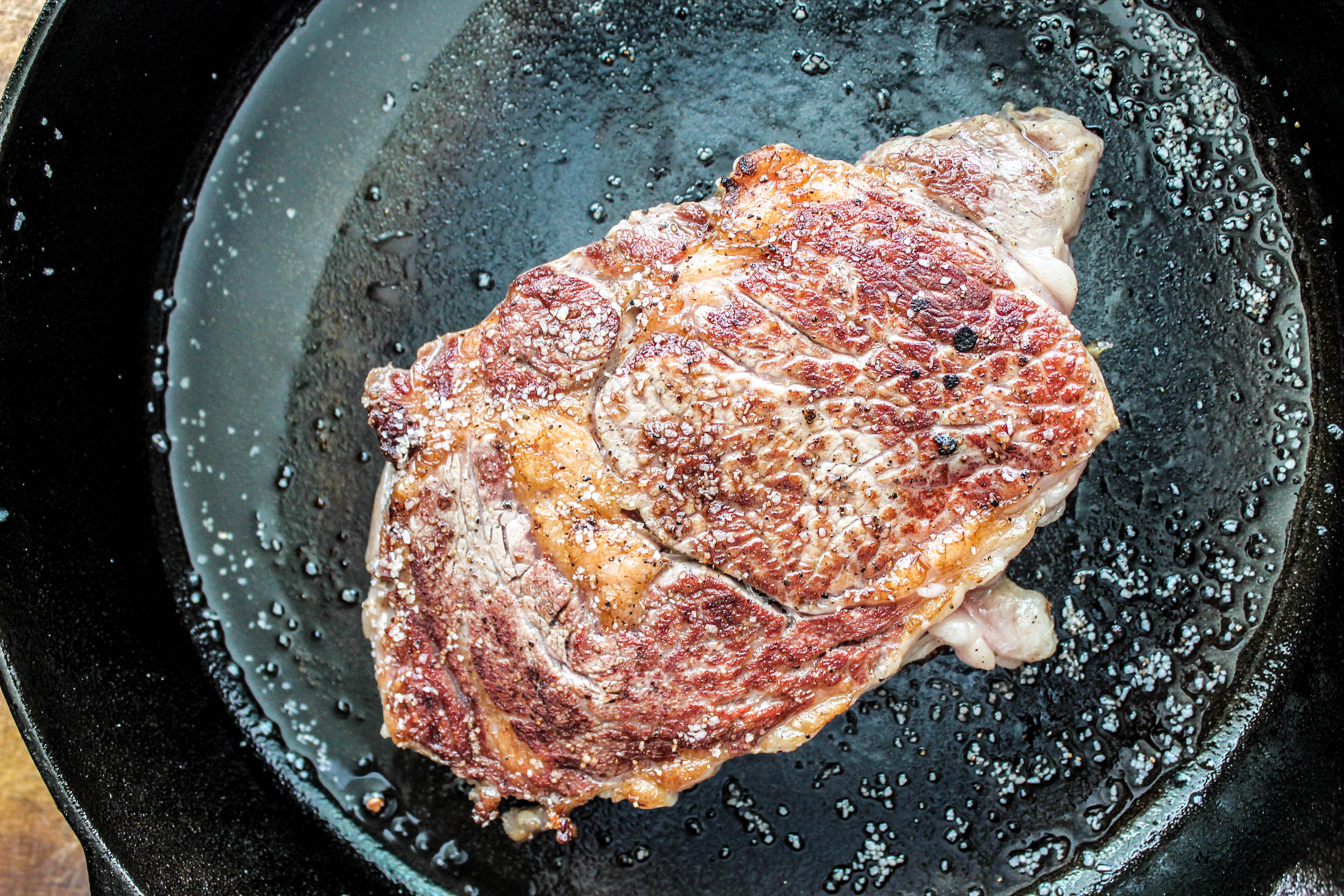 Cast Iron Skillet Steak with Red Wine Sauce