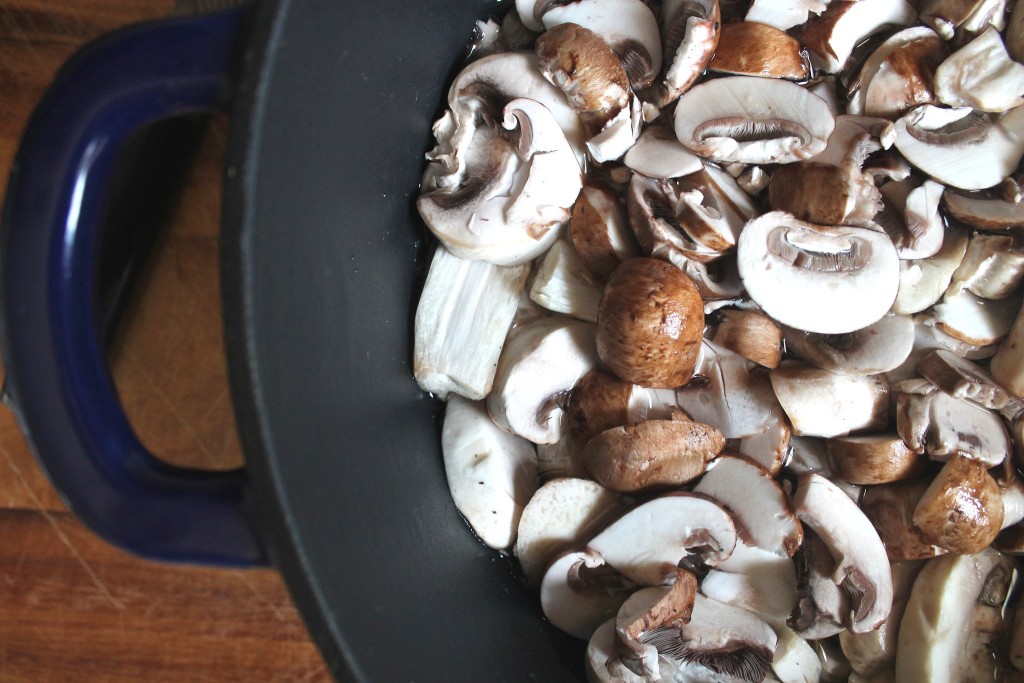 Simple Mushroom Stock