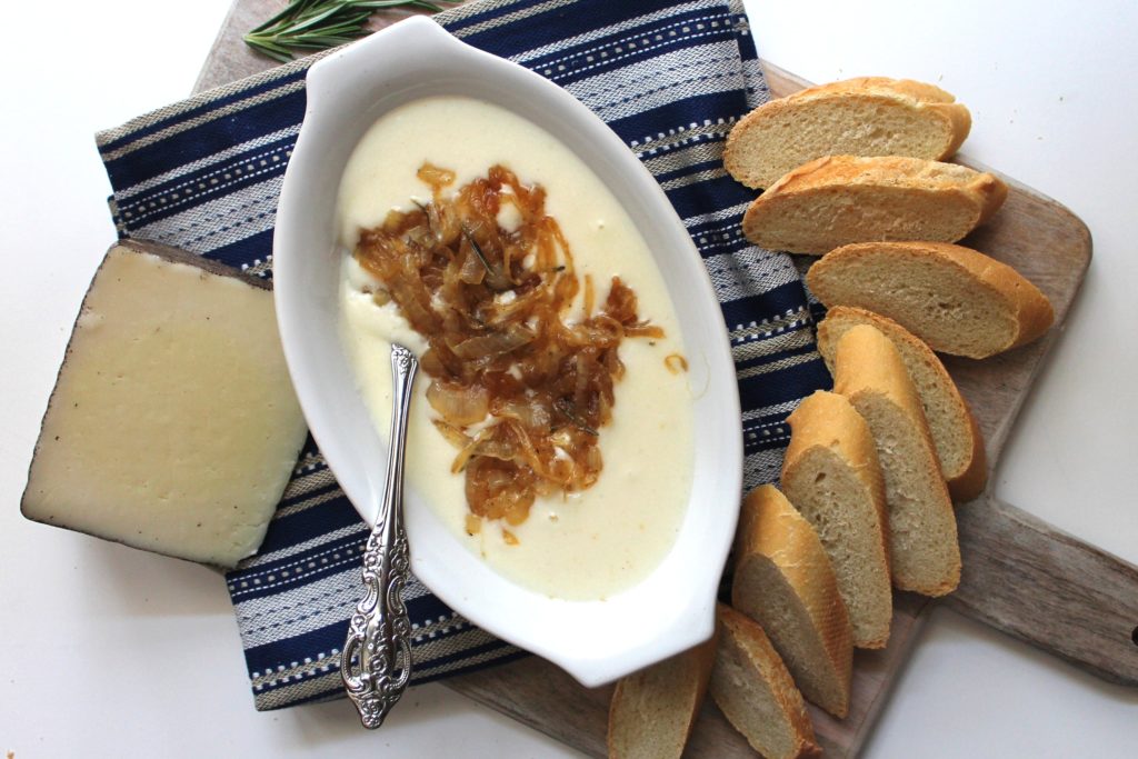 Caramelized Onion and Manchego Queso