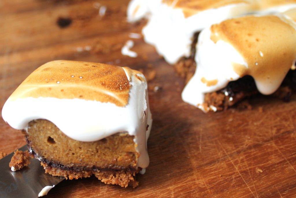 Pumpkin S'mores Bars