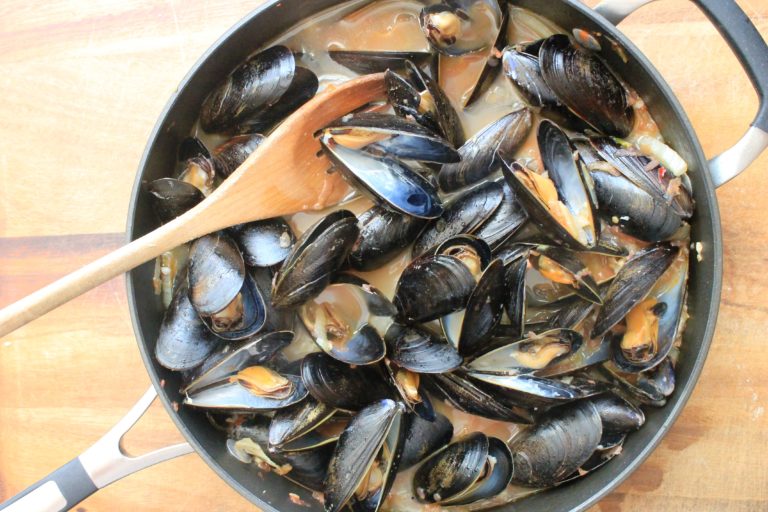 Mussels in Tomato Fennel Broth
