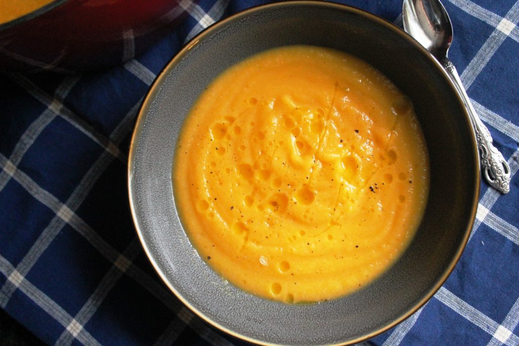 Butternut Squash and Cauliflower Soup