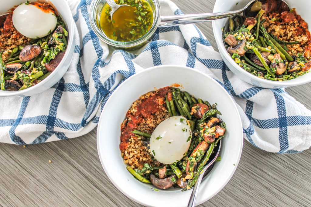 Crispy Quinoa Veggie Bowls